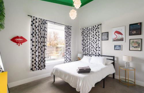 Stylish Home with Pool & Hot Tub near Downtown - Foto 4