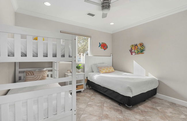 Pelican Retreat by Avantstay 5 Mins TO Beach Pet Friendly w/ Pool & Bbq! - Foto 31