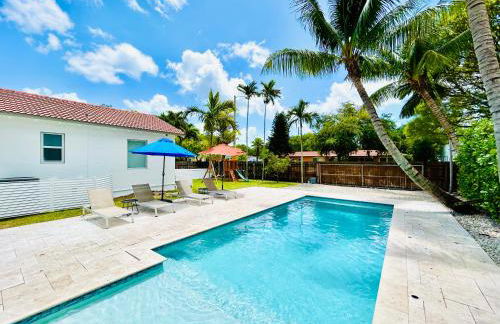 Heated Pool Tropical House with Summer Kitchen 3BR- Oasis in Miami! - Foto 33