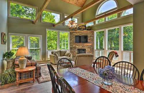 Renovated Home w/ Private Dock on Watauga Lake - Photo 7