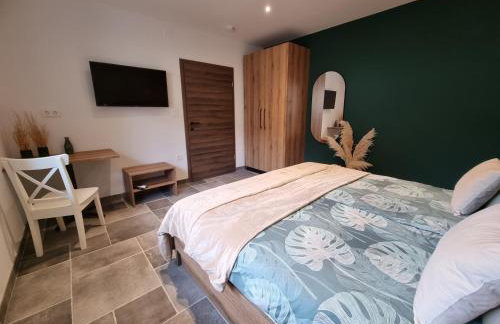 Apartments Suha Punta - Villa Babalonija - Photo 8