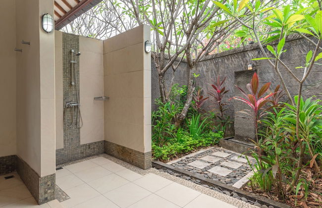 Villa Lotus Kayuputih - Foto 24