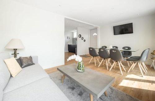 Tipoz'Immo - Maison de la Baie - vue mer et accès direct à la plage - animaux bienvenus - wifi inclus - linge inclus et lits faits - terrasse et jardin clos - parking gratuit - proche des commerces et des attractions touristiques - Foto 10