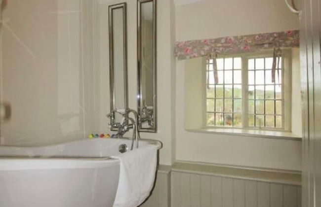 Impeccable 3-bed 17th Century Luxury Cottage - Foto 25