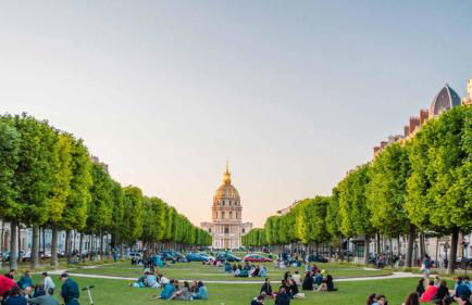 Bright & elegant appartment with view over Invalides, near St Germain des Prés - Foto 18
