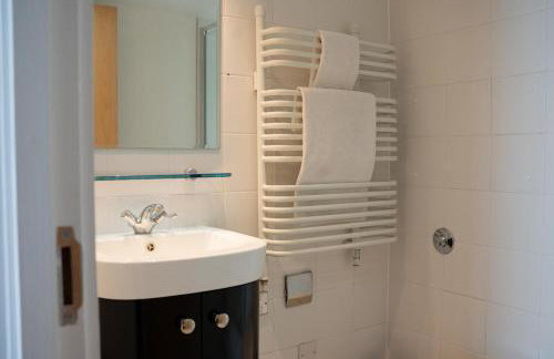 3BR Riverside Warehouse Loft - Foto 29