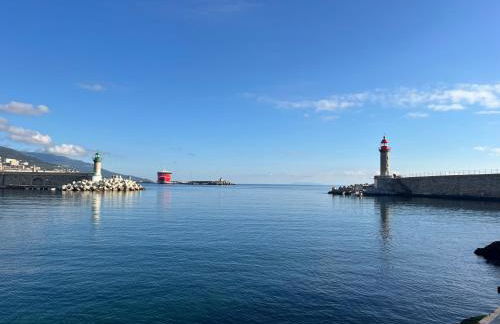 RDC maison de maitre pour 6 personnes avec piscine et jacuzzi - Photo 25