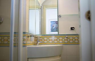 Amalfi Cathedral Suite - Photo 11