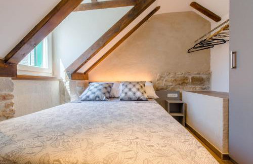 Luxury Apt Petra in 400 year old stone house 4+2 - Photo 47