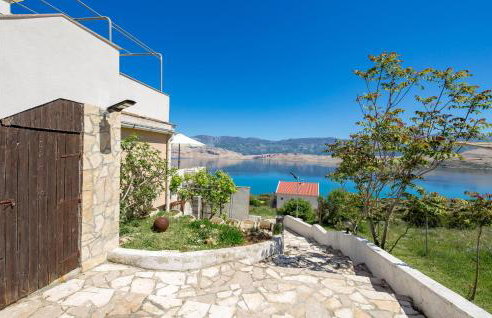 1 Bedroom Lovely Apartment In Bosana - Photo 12