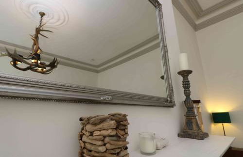 Perfect Retreat in Luxury & Historical Manor House - Photo 55