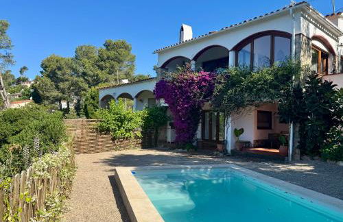 PRAGA 2 - Encantadora casa con piscina y vistas al bosque! - Foto 2