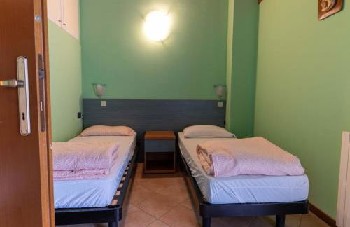 Idyllic cottage next to the beautiful Lake Idro - Foto 100