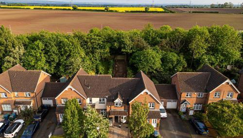 House Sleeps6-Garden-PetsOk-Parking-Long stay disc - Foto 1