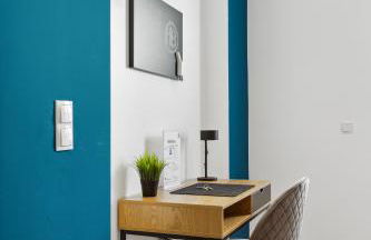 Groß, modern, vollausgestattet, gemütlich mit Küche und Parkplatz für Urlaub oder Business - Foto 8