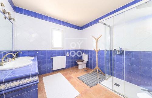 Villa Tutti sur Mer - authentic boho style - private pool - mountain views - by Oyoostays - Foto 7