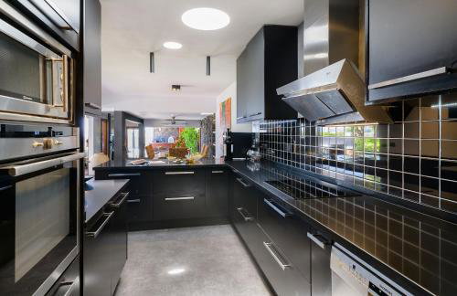 Luxury and Harmony House - Photo 11