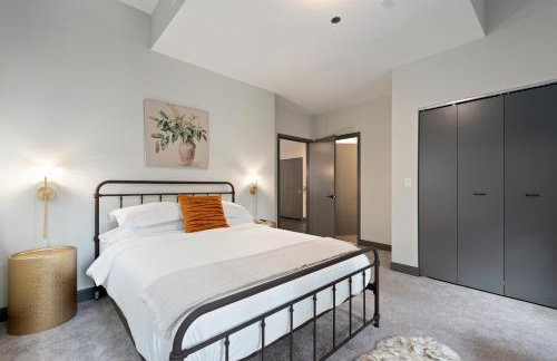 Experience Downtown Chicago at Millennium - Luxury Apartments in The Loop - Photo 39