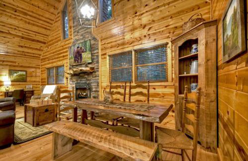 A Little Bit of Heaven Swim in the creek soak in the hot tub and relax in comfort - Foto 15