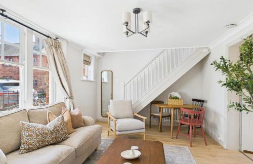 Cosy Chester Cottage - Quaint Stay Sleeps 2-5 - Photo 11