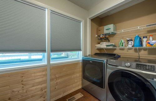 Funtastic Retreat! PS5, View, Goats, Hot Tub, Karaoke - Foto 24