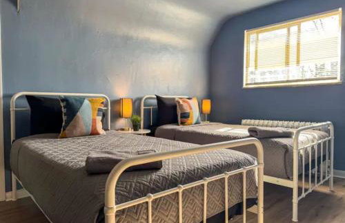 4 Apartments 7 Bedrooms with 23 Beds and Parking WIFI - Foto 2