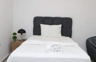 Emily Apartments 3 - Photo 48