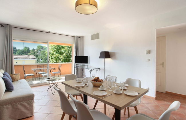 Apartment in Greoux-les-bains Near Lakes - Foto 8