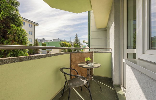 Cosy Apartment in Piaseczno by Renters - Photo 11