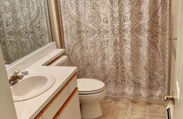 G4 Modern home with AC within walking distance of golf course and Mt Washington Hotel - Foto 12