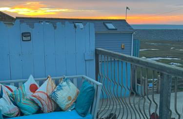 Sea views and stunning sunsets! Fantastic location - Foto 4