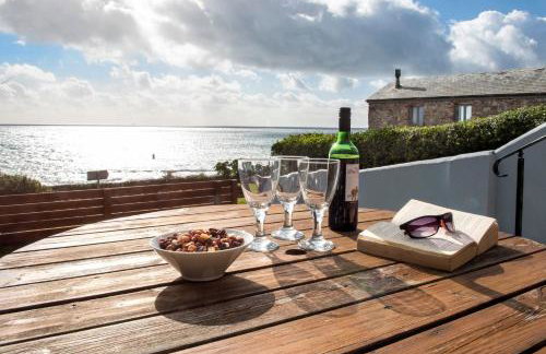 Drake Cottage with Hot tub - Photo 33