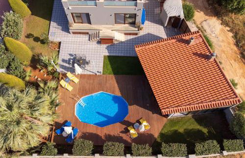 A Cozy Eco Villa by the Sea - Photo 2