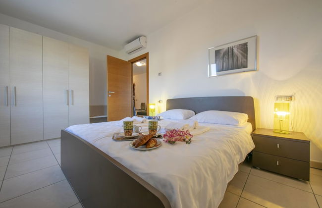 Vista di Maccagno Fantastico Pool - Foto 15