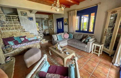 Elouthia Residence with Sea View and Hot Tub - Foto 8