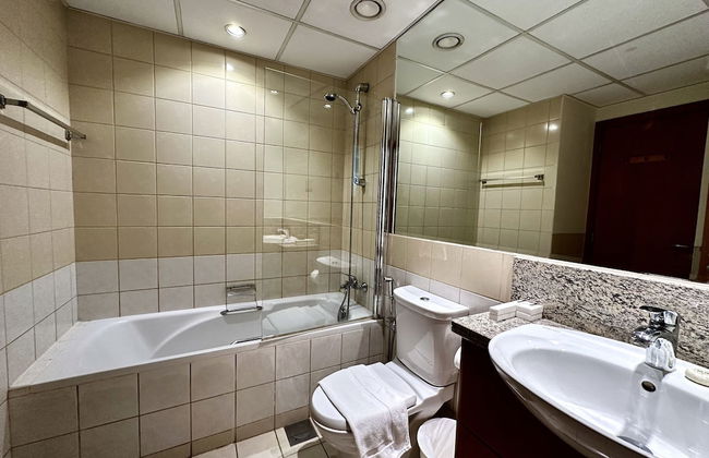 Lux BnB I Turia Tower I Lake & Garden View - Photo 21