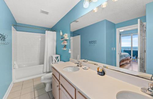 Large Balcony! Gulf Front Master Suite! Many Amenities On-site! - Foto 62