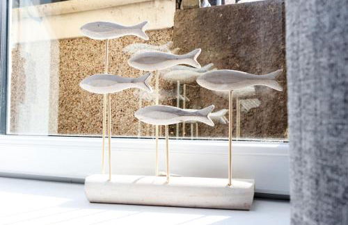 Modern 3 Bed - M4 ACCESS - Wi-Fi - Photo 54