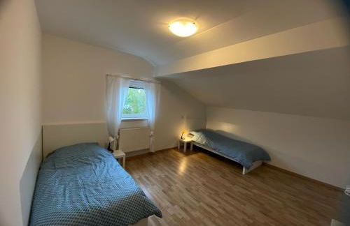 Monteurwohnung , 4 Schlafzimmer, 130qm, Balkon, einzige Wohneinheit im Haus, Parkplatz - Foto 11