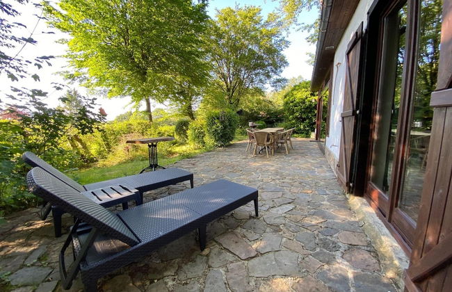 Charming Holiday Home With Garden - Photo 22