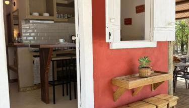 Container Vermelho na beira do rio e a poucos metros do mar com cozinha completo em mogiquiçaba bahia - Foto 2