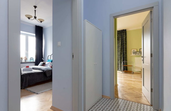 Hala Mirowska Spacious Apartment by BookingHost - Photo 19