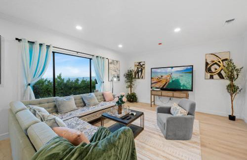 Entire Private Home with 4 Bedrooms 3 Bathrooms, Big Yard, View, , King Bed, 10 Parking, Available Now - Foto 38