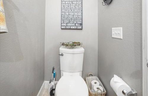 Your Home Away From Home near Wineries & Old Town - Foto 24