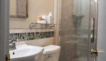 Idyllic Beachfront Vacation Rental on the Shores of Lake Erie in Northern Ohio - Foto 4