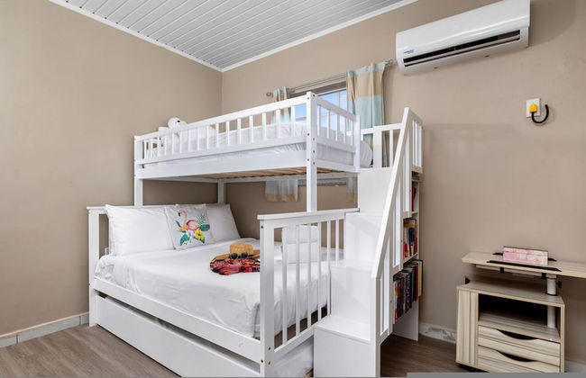 Renovated 4br2ba w Private Pool in Prime Location - Foto 15