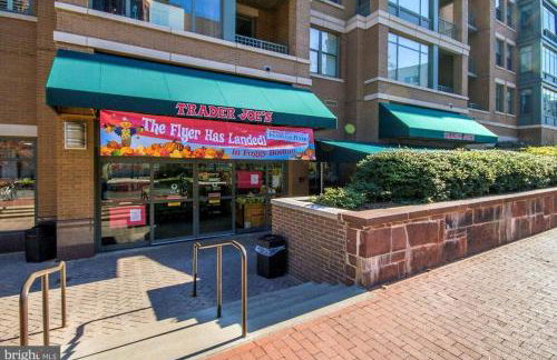 Walk to Georgetown - GWU - Kennedy Center - National Mall - Metro - Foto 41