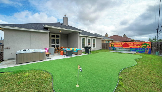 Graford by Avantstay Hot Tub, Firepit, Mini Putt - Foto 2, Profilbild