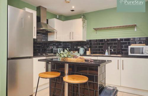 Fabulous Manchester House - 5 Beds Sleeps 8 - Free Parking - by PureStay - Foto 16