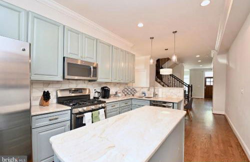 Elegant 5BR home near Capitol Hill! Free Parking! - Foto 7